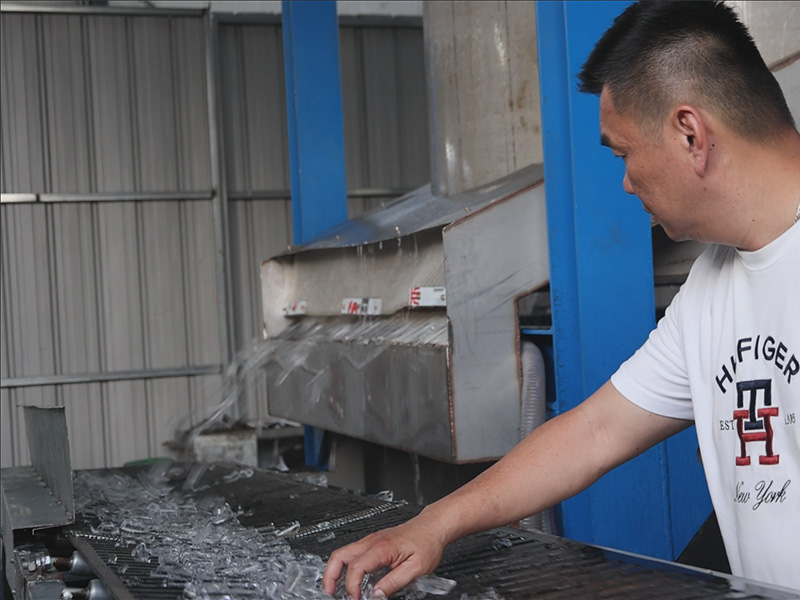 Tận hưởng tương lai của việc sản xuất ống nước đá 80 tấn với Baocharm!