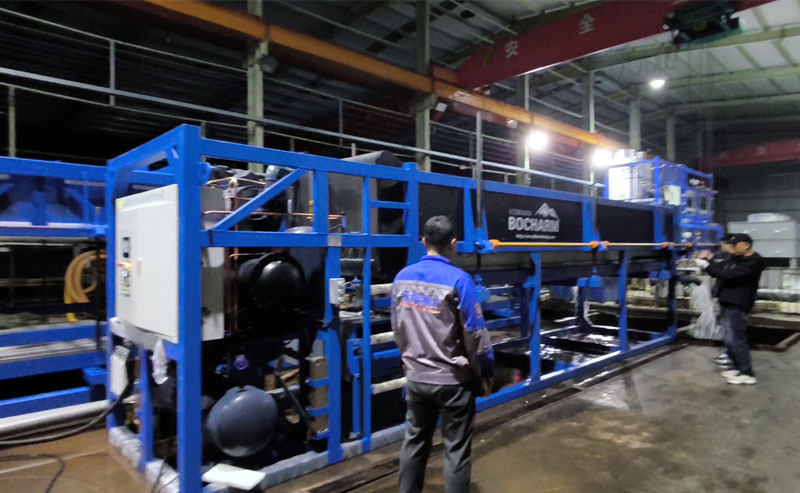 ice machine big cubes